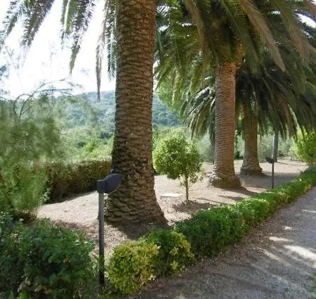 Vanna Trilo -quadrilocale Villa