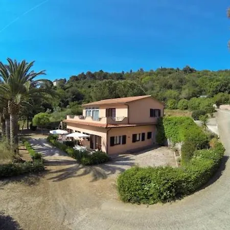 Vanna Trilo -quadrilocale Villa