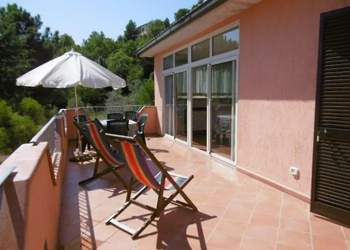 Vanna Trilo -quadrilocale カポリーヴェリ